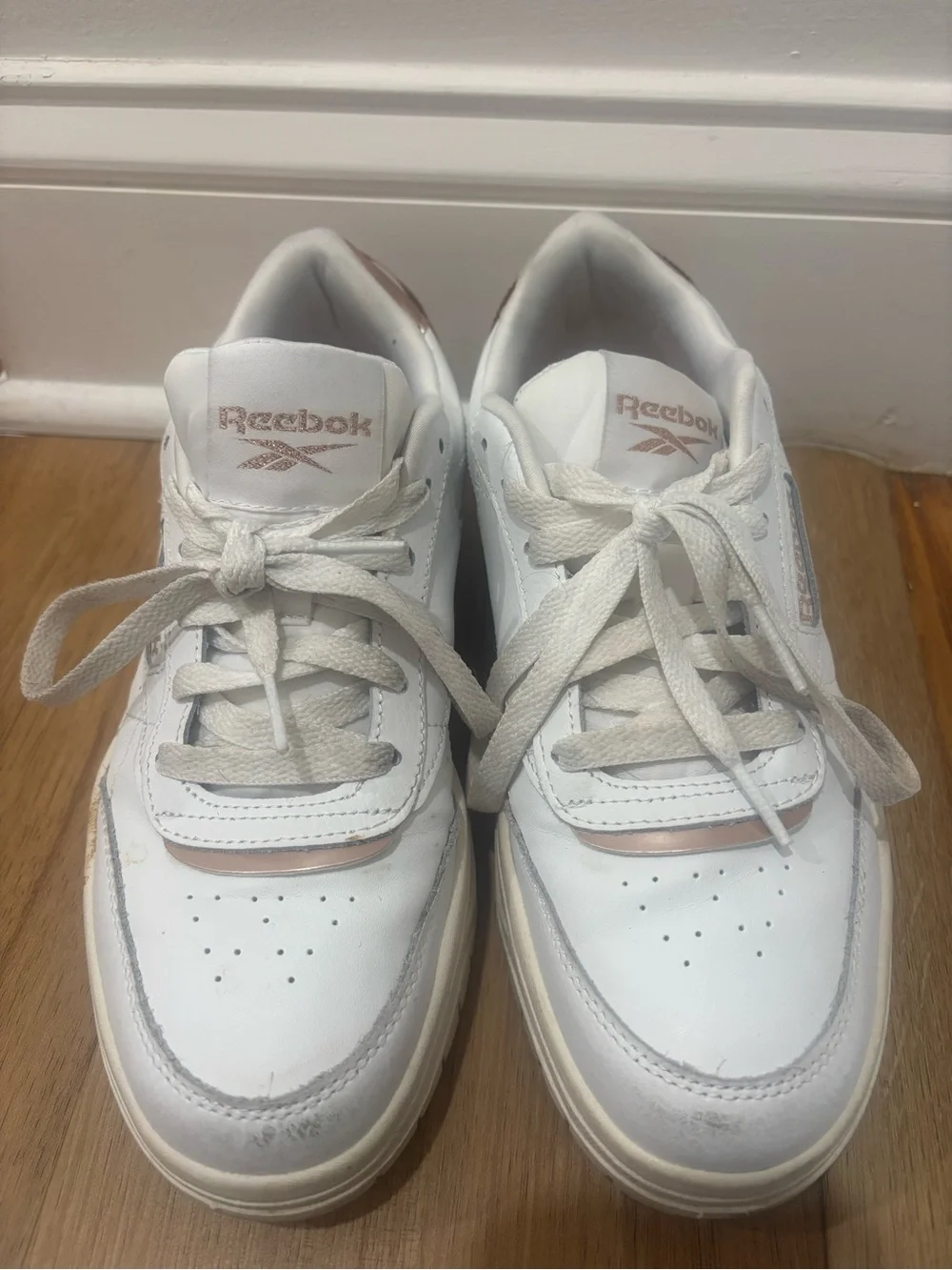 Reebok White Leather Low-Top Comfort Sneakers